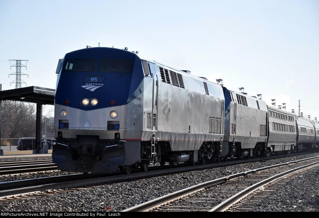 "Lake Shore Limited" cruises west